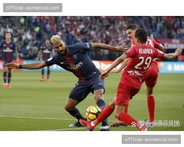 摩纳哥3-2逆转朗斯,从两球落后到终场绝杀上演跌宕起伏 摩纳哥3-2逆转朗斯,从两球落后到终场绝杀上演跌宕起伏